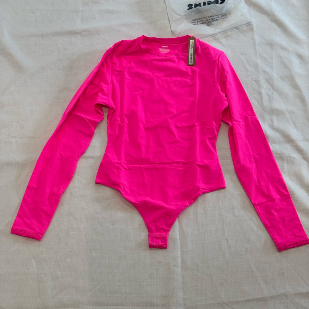 Skims Neon Pink Fits Everybody Long Sleeve Crew Neck Bodysuit Large NWT